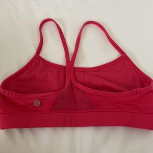 Lululemon sports bra size 4